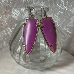 Kendra Scott Skylar Gold Drop Earrings in Violet